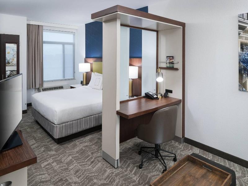 Springhill Suites Alexandria Old Town/Southwest image