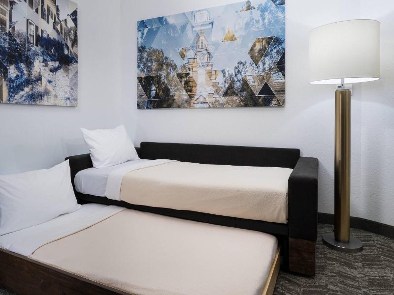 Springhill Suites Alexandria Old Town/Southwest image