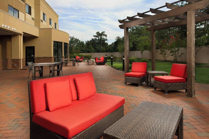 Courtyard Waldorf image