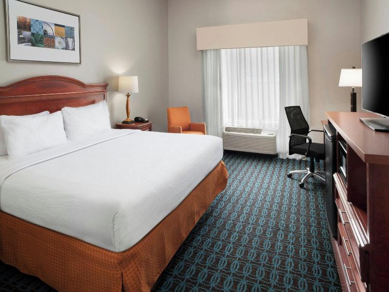 Fairfield Inn & Suites Waco North image