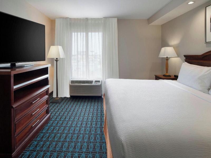 Fairfield Inn & Suites Waco North image