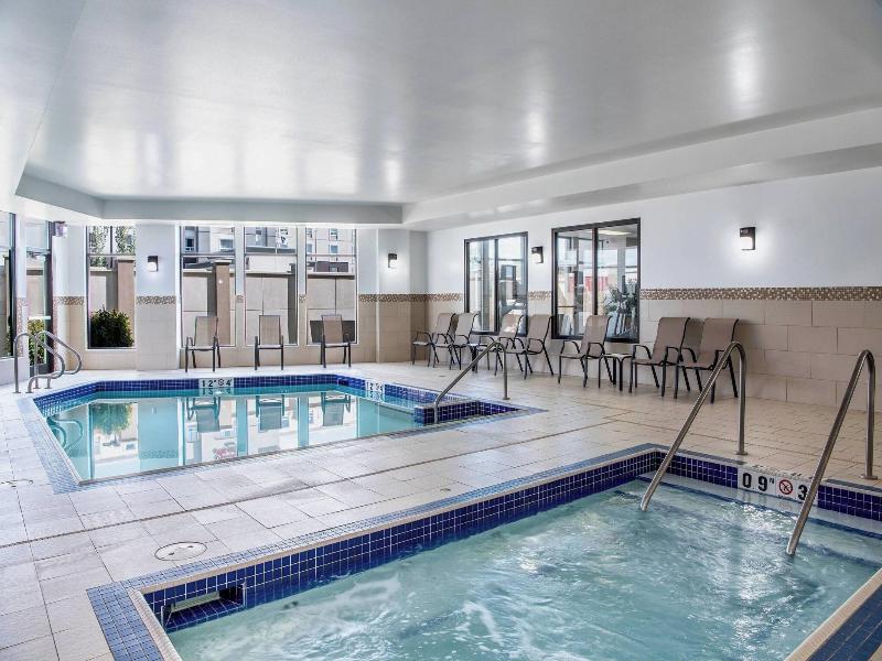 Courtyard Edmonton West