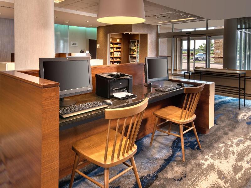 Fairfield Inn & Suites Moncton image