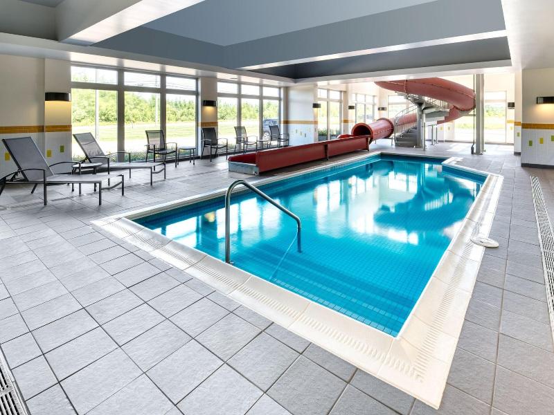 Fairfield Inn & Suites Moncton image