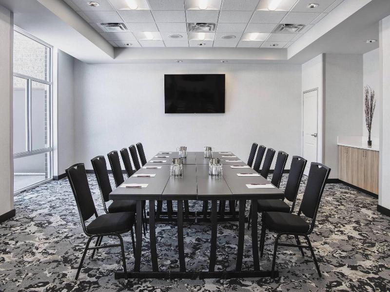 Fairfield Inn & Suites Winnipeg image