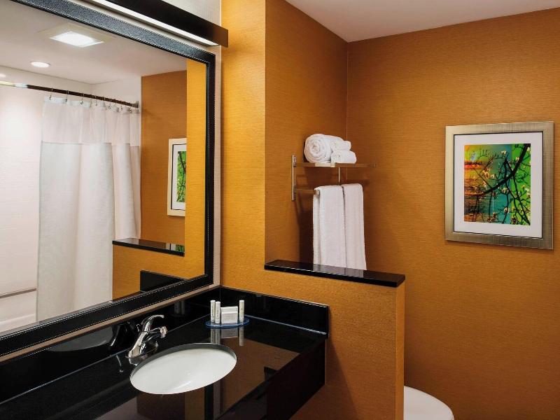 Fairfield Inn & Suites Winnipeg image