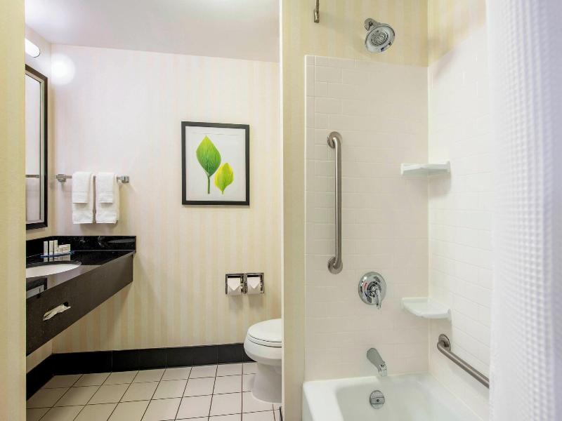 Fairfield Inn & Suites Winnipeg image