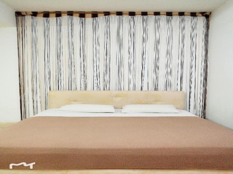 Casa Blanca Guest House image