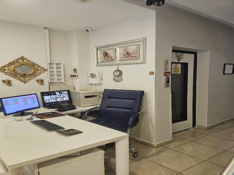 Lemon Residence image