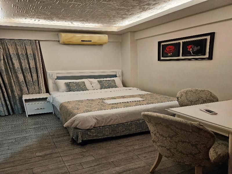 Lemon Residence image