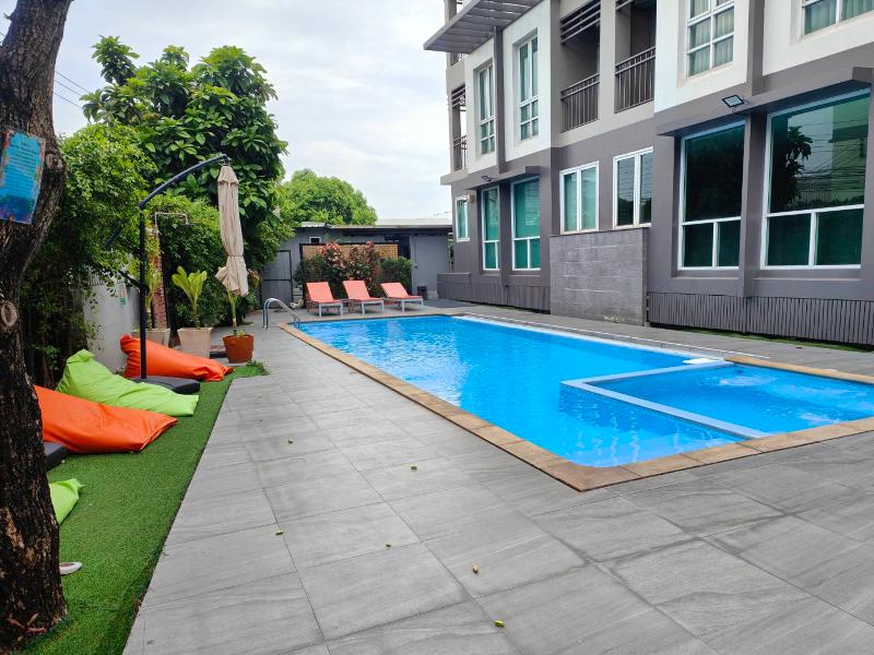 Crystal Suites Suvarnabhumi Airport image