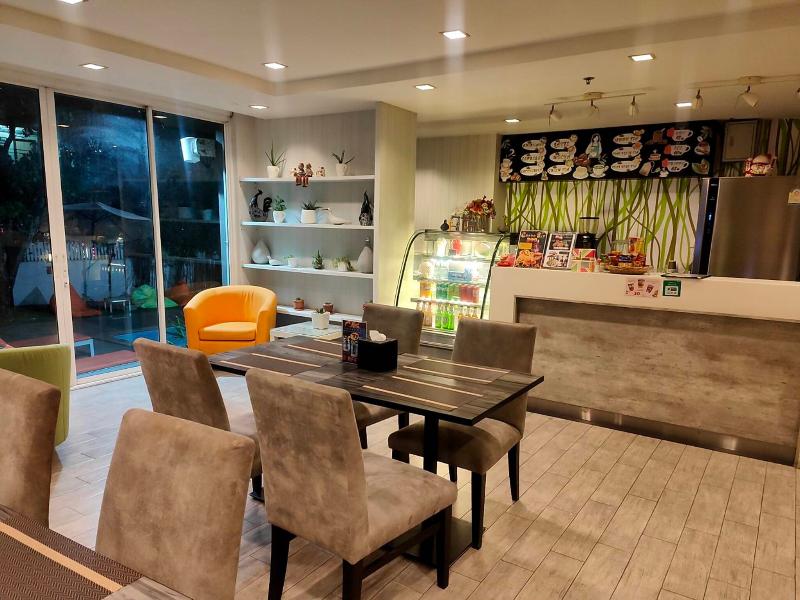 Crystal Suites Suvarnabhumi Airport image