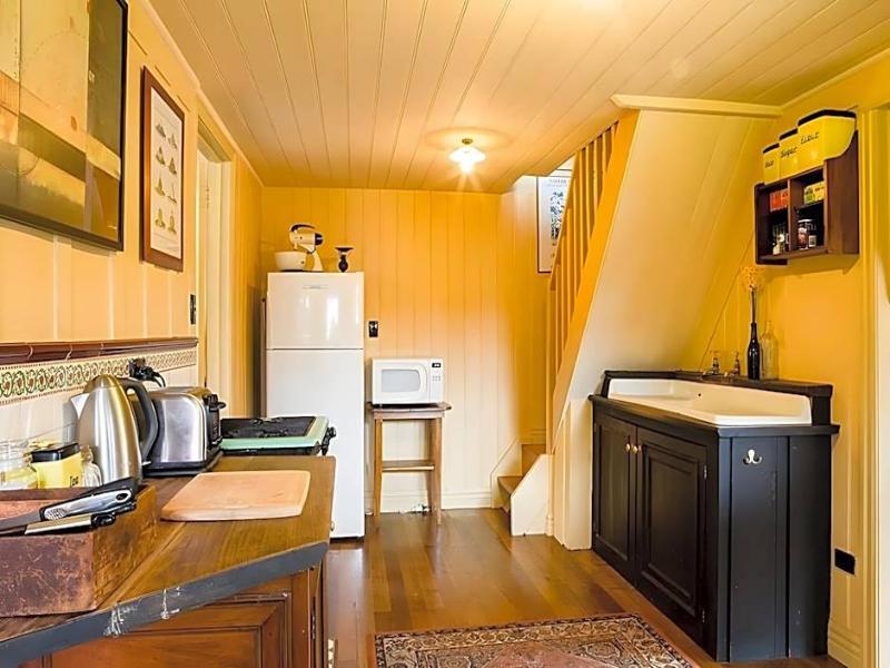 Como Cottages Bed & Breakfast image