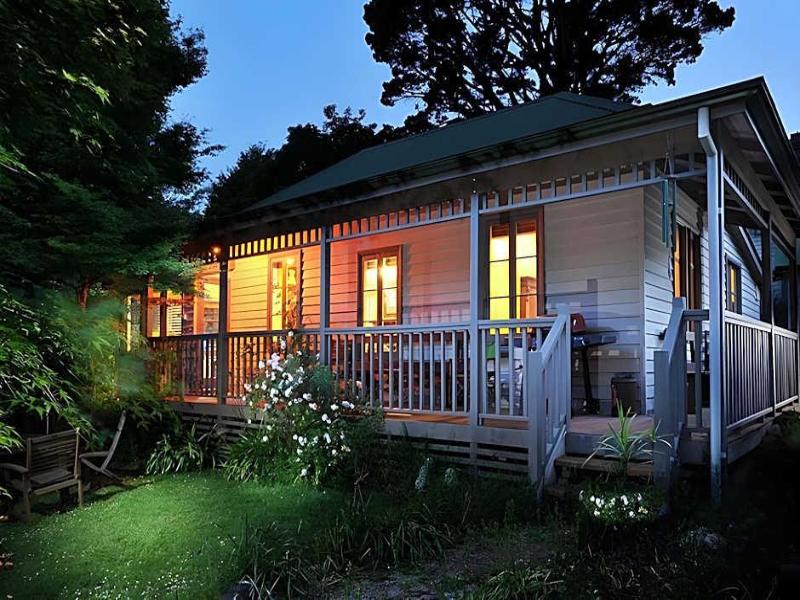 Como Cottages Bed & Breakfast image