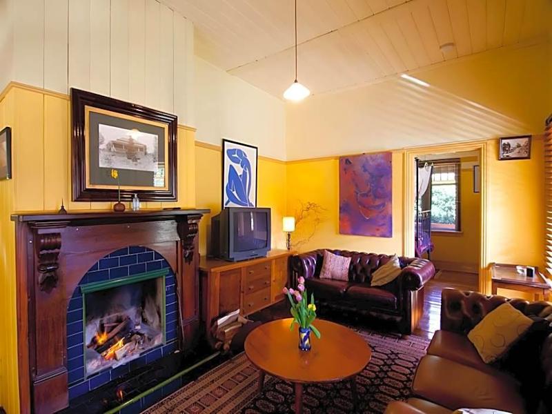 Como Cottages Bed & Breakfast image