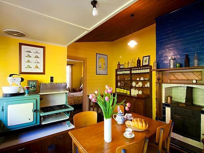 Como Cottages Bed & Breakfast image