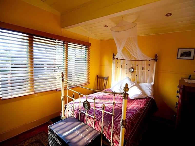 Como Cottages Bed & Breakfast image