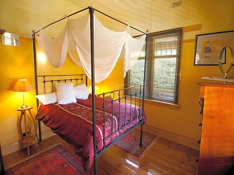 Como Cottages Bed & Breakfast image