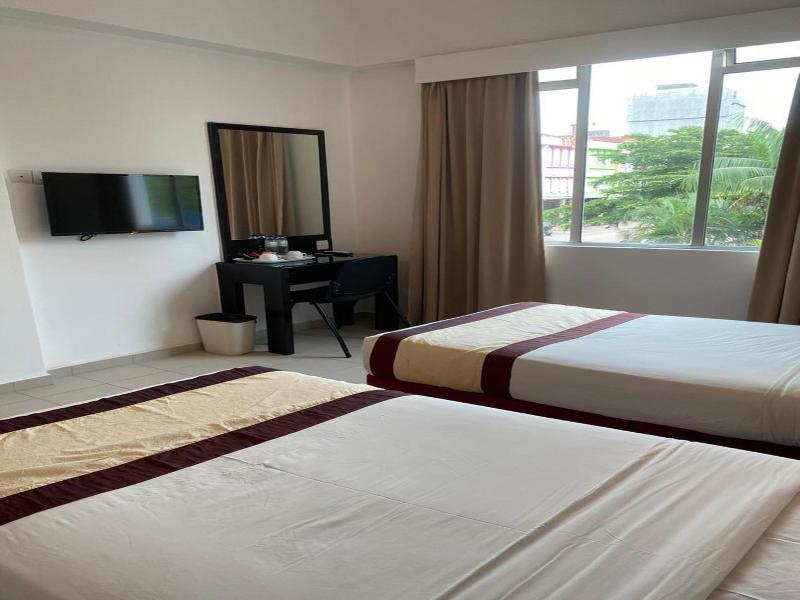 Swan Garden Hotel image