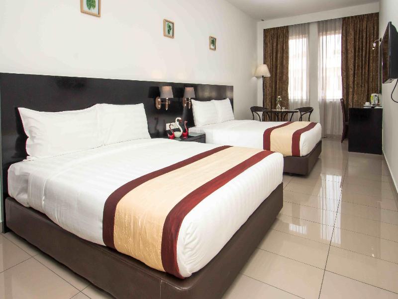 Swan Garden Hotel image