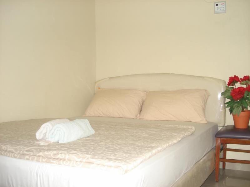 Kameleoon Travellers Lodge image