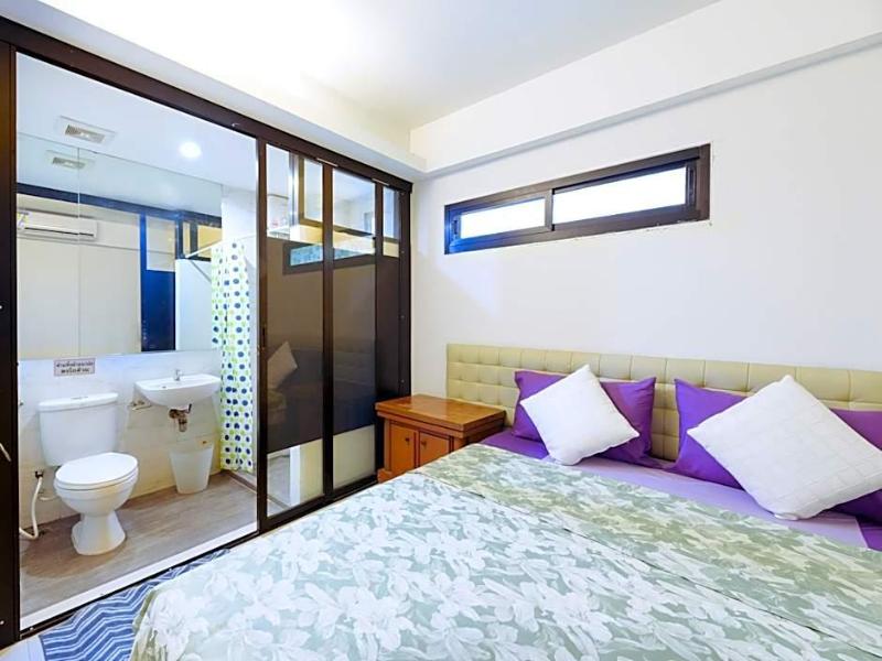 Nine Place Sukhumvit 40 (Nine Place 40) image