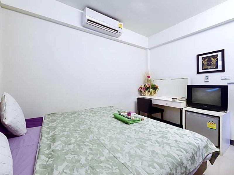 Nine Place Sukhumvit 40 (Nine Place 40) image