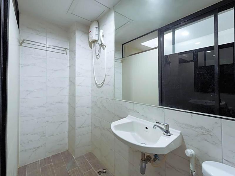 Nine Place Sukhumvit 40 (Nine Place 40) image