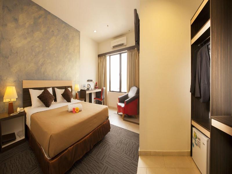 Leo Express Hotel image