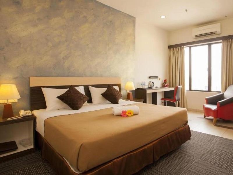 Leo Express Hotel image