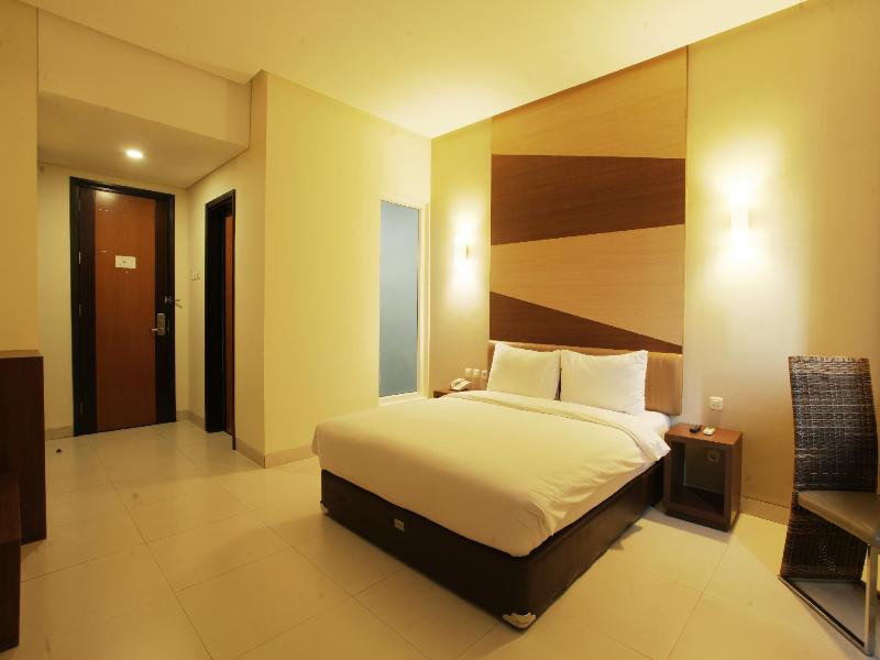 Lynt Hotel Jakarta image