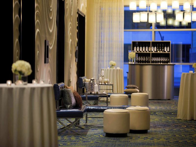 Renaissance Arlington Capital View Hotel image