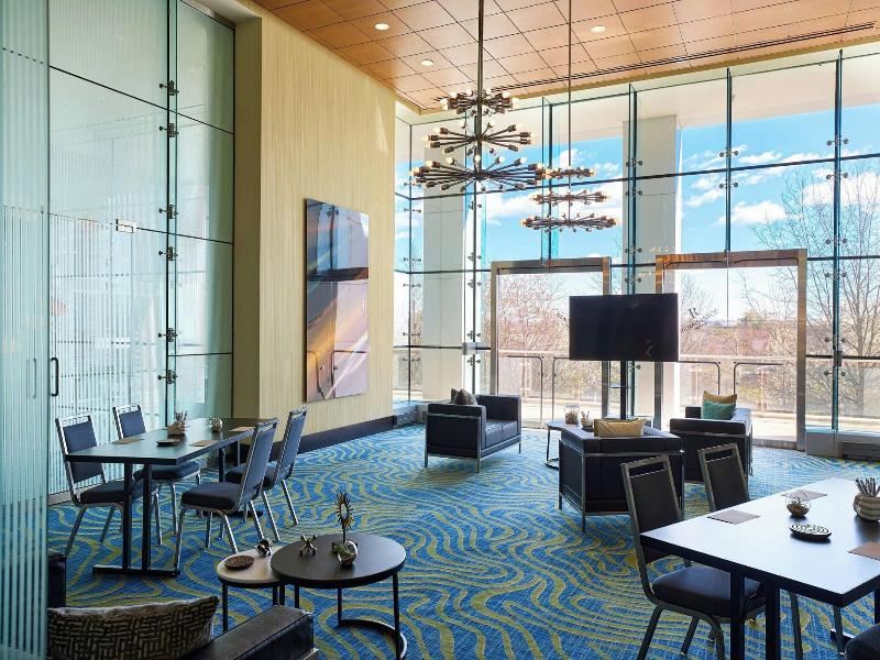Renaissance Arlington Capital View Hotel image