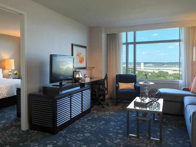 Renaissance Arlington Capital View Hotel image