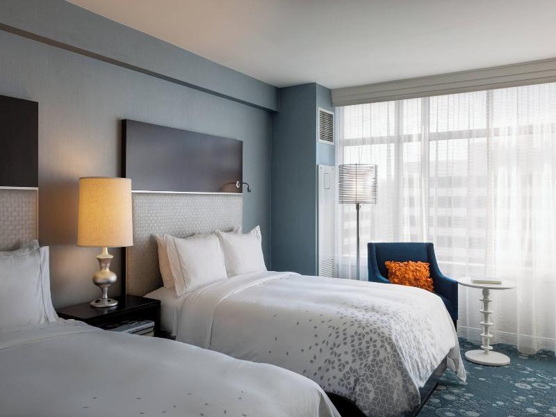 Renaissance Arlington Capital View Hotel image