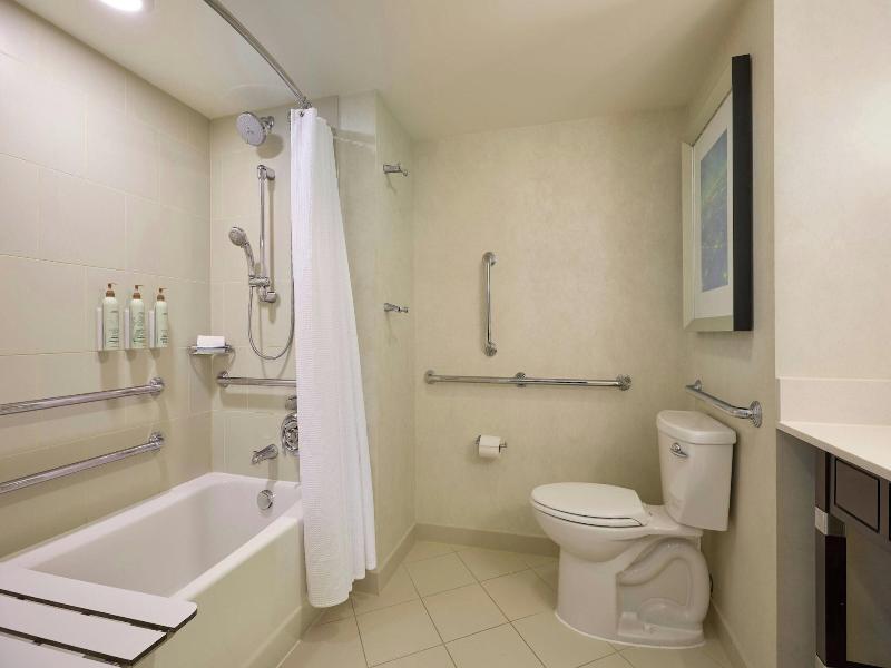 Renaissance Arlington Capital View Hotel image