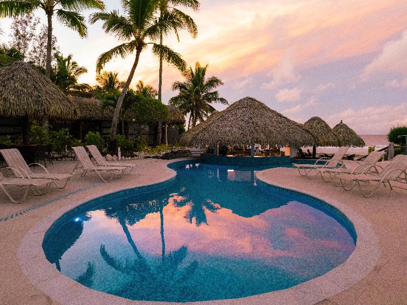 Club Raro Resort image