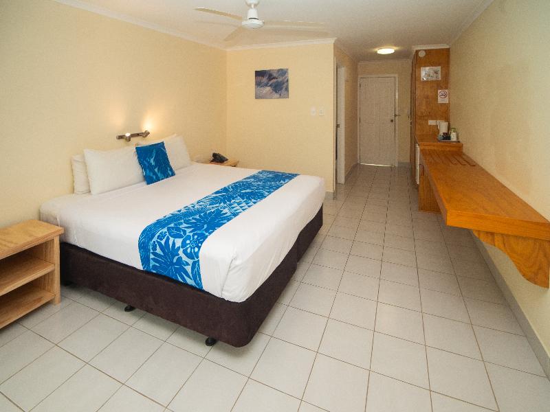Club Raro Resort image