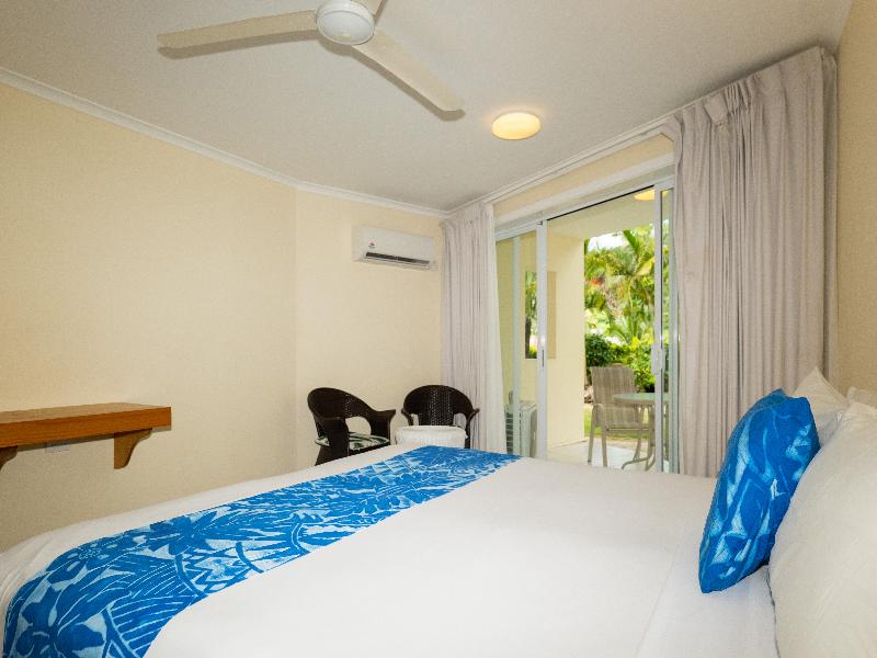 Club Raro Resort image