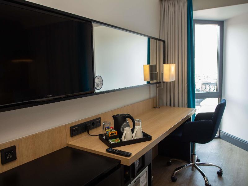 Novotel London Wembley image