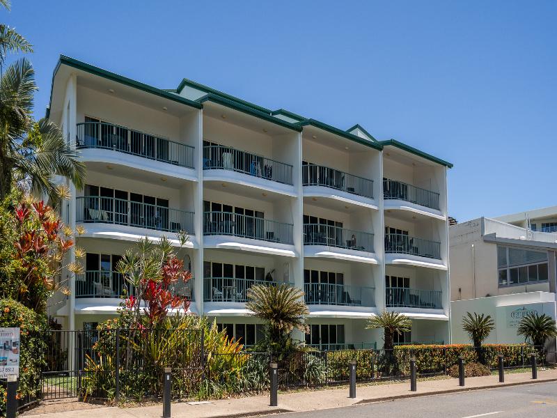 Beachfront On Trinity Apartments image
