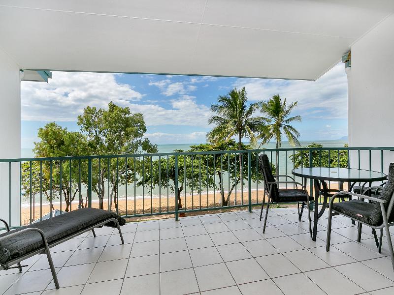 Beachfront On Trinity Apartments image
