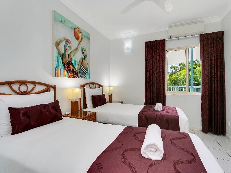 Beachfront On Trinity Apartments image