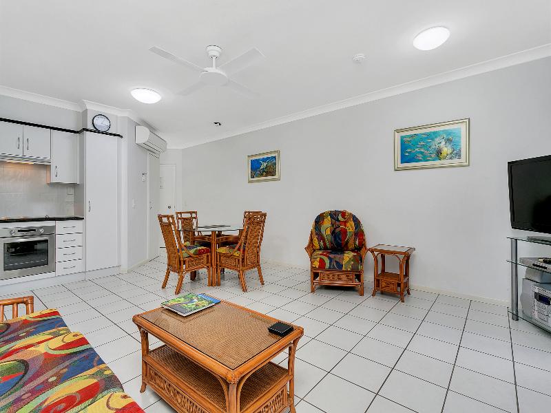 Beachfront On Trinity Apartments image