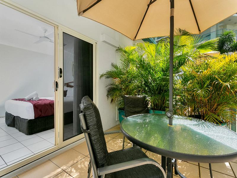 Beachfront On Trinity Apartments image