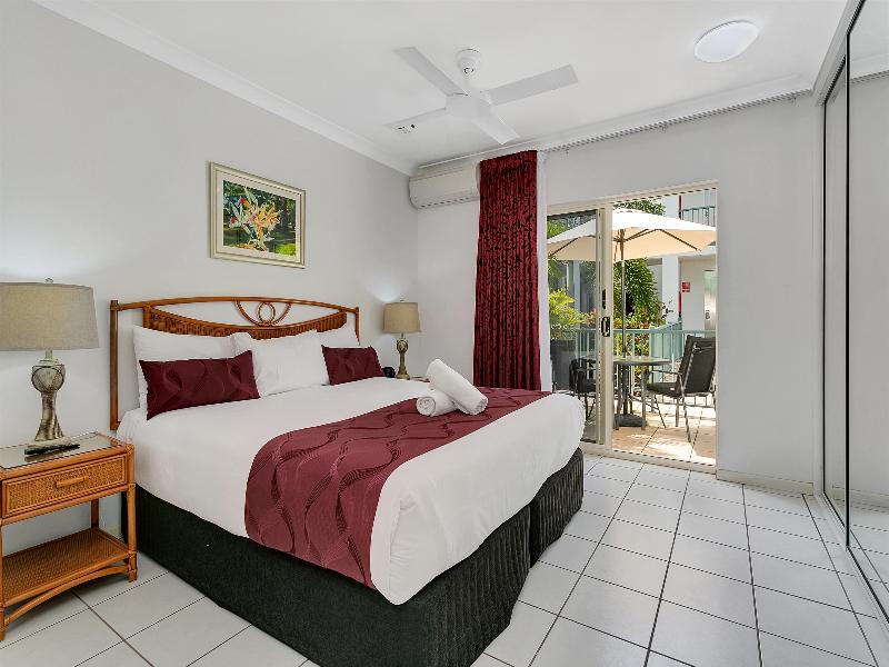 Beachfront On Trinity Apartments image