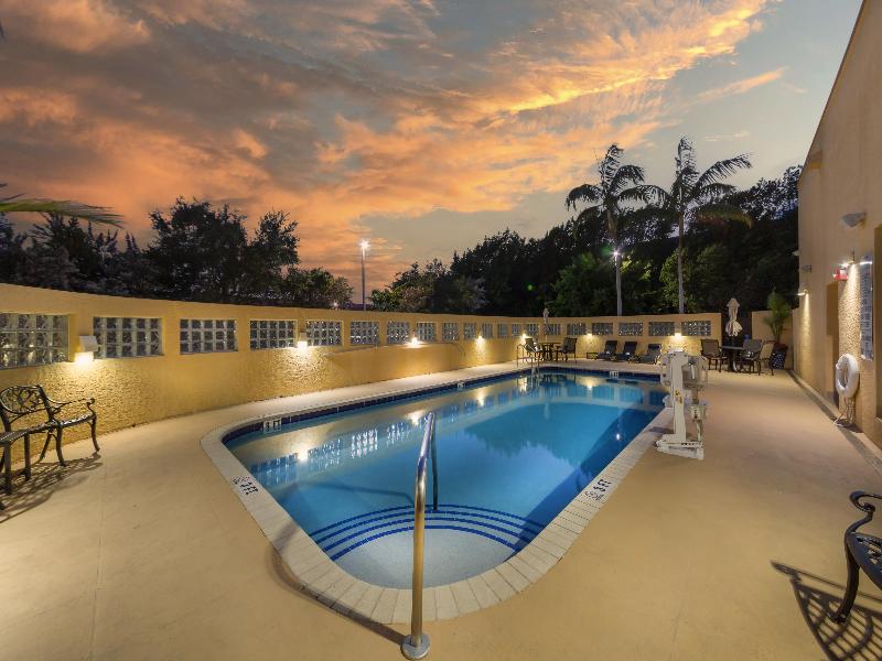 Bw Plus Miami Executive Airport Hotel & Suites image
