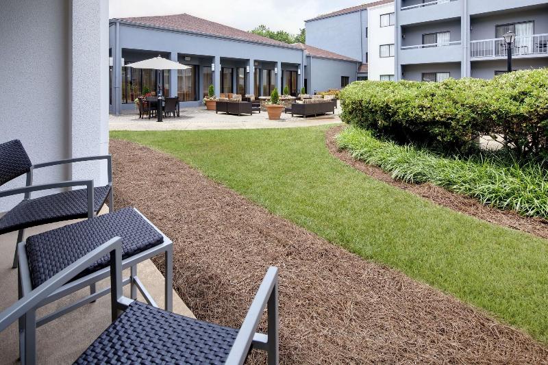 Courtyard Atlanta Marietta/I-75 North image