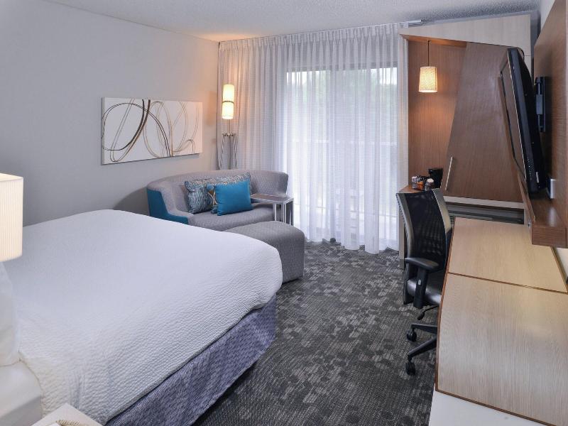 Courtyard Atlanta Suwanee image