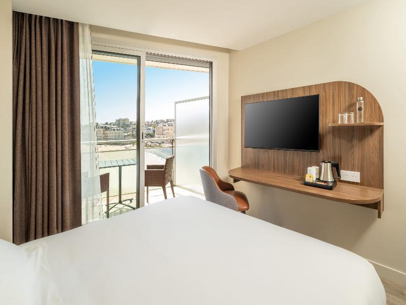 Best Western Hotel Le Crystal Dinard image